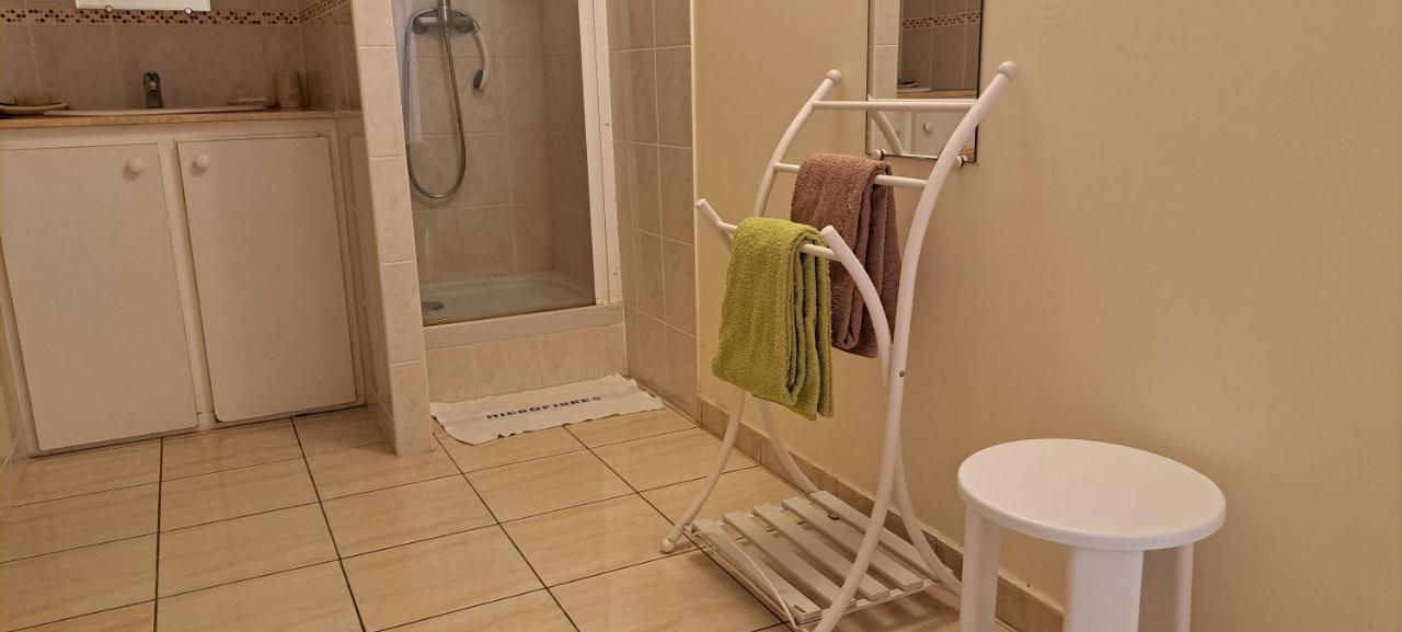 Logement Spacieux Deux Pieces A Baie Mahault Экстерьер фото